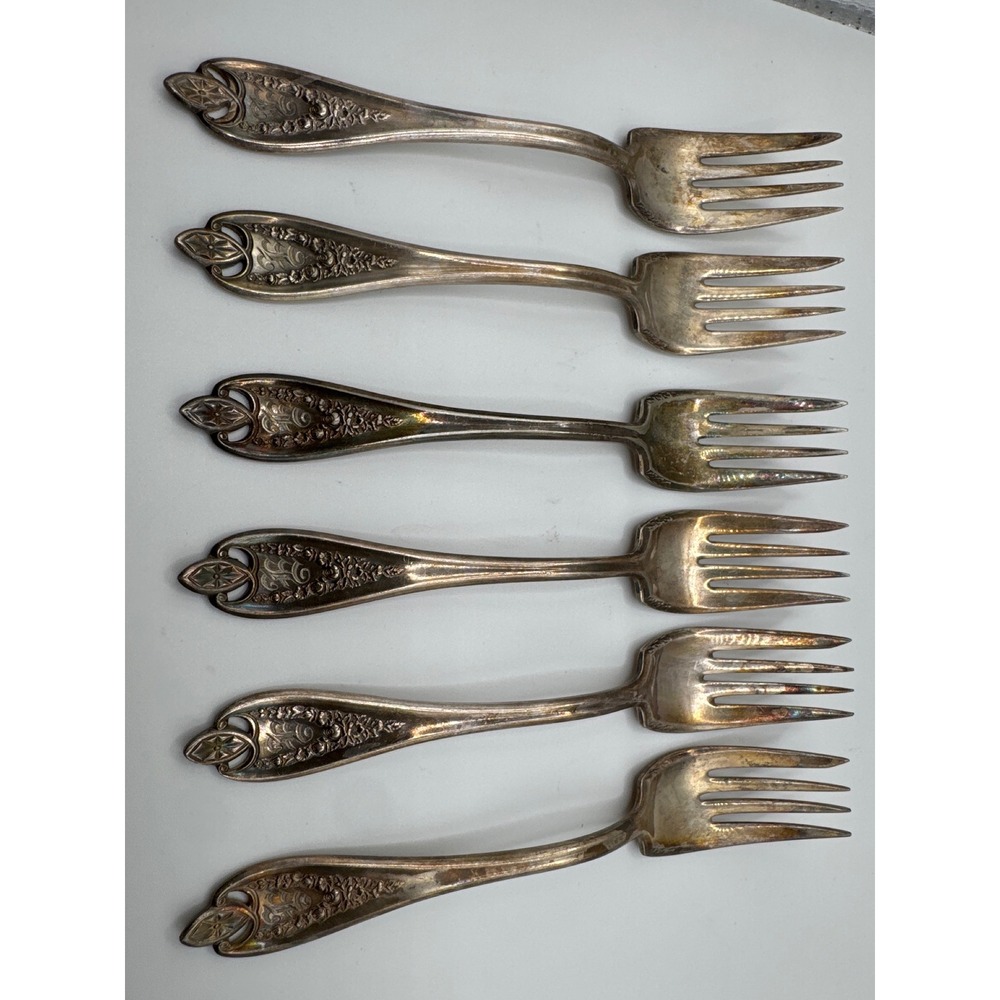1847 Rogers Bros Vintage 1904 Grapes Silverplate Cocktail Seafood Forks Set of 6